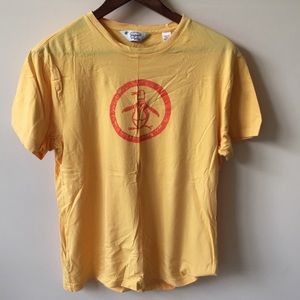 Like-new Penguin Cotton tee